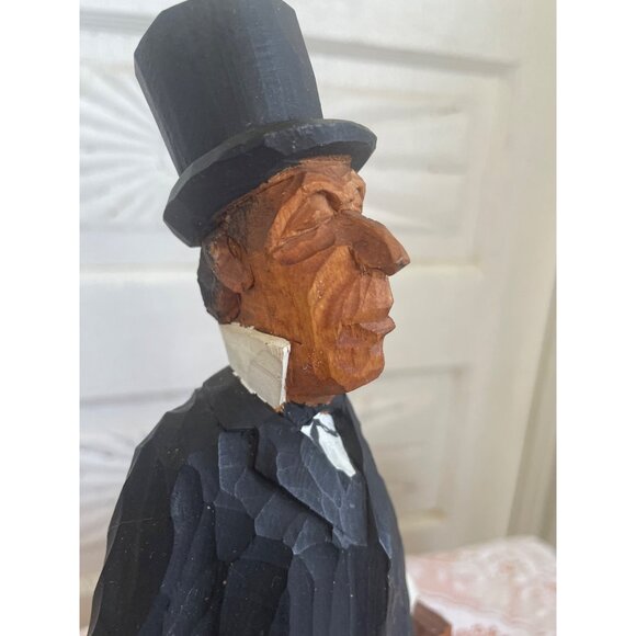 Vintage Folk Art Carved Wood Distinguished Man With Top Hat Umbrella Suitcase - Picture 5 of 14